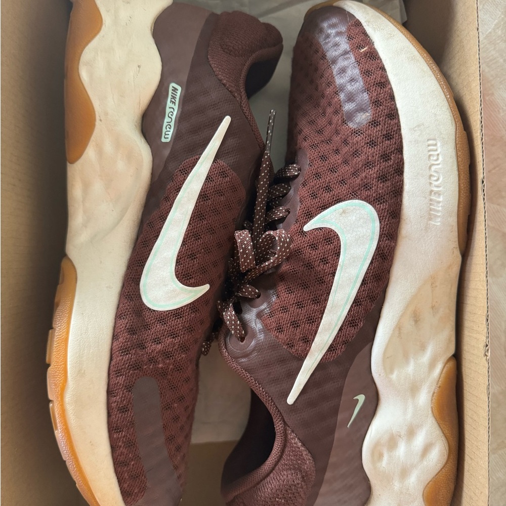 Women’s Nike Renew running